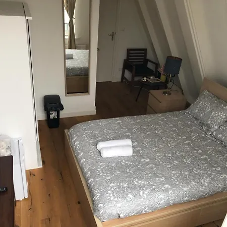 Bed and Breakfast A'dam Rooftop Lux